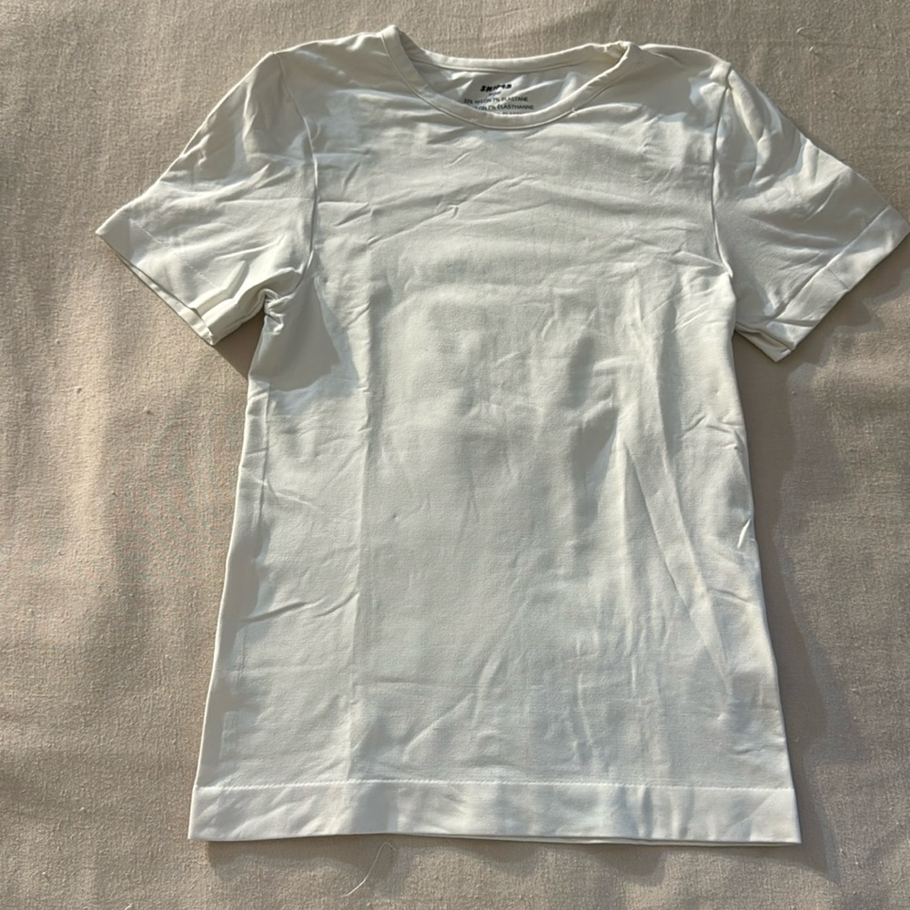 Skims soft smoothing tee